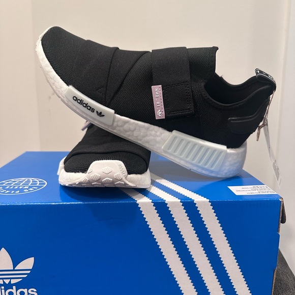 adidas gazelle silver green womens Shop Off White Mens adidas NMD R1 Lace Up Sneakers  Shoebacca